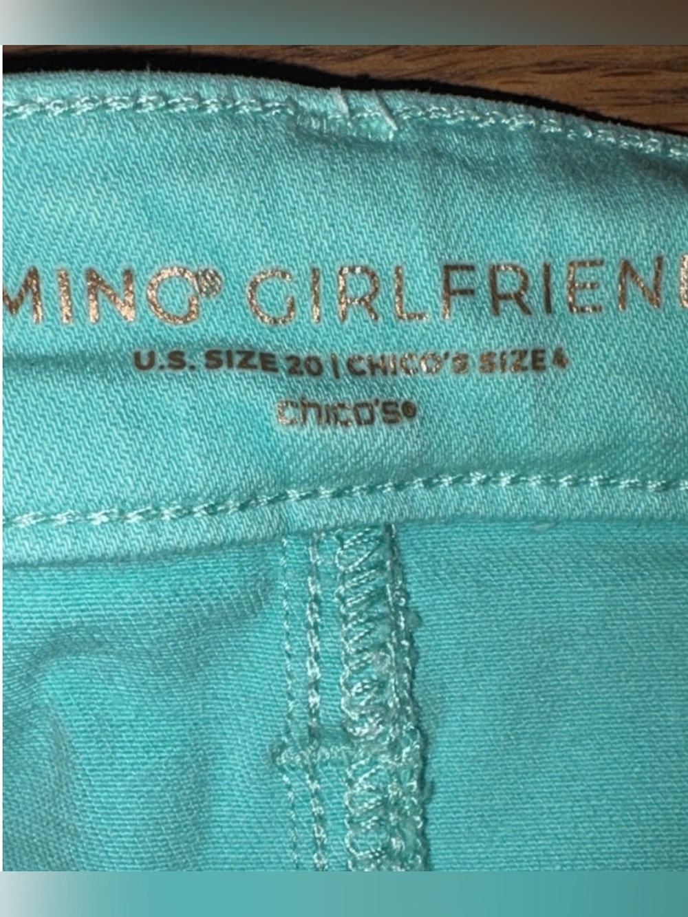 CHICOS So Slimming Girlfriend Jean Shorts. Size 4 (20) - Picture 4 of 9